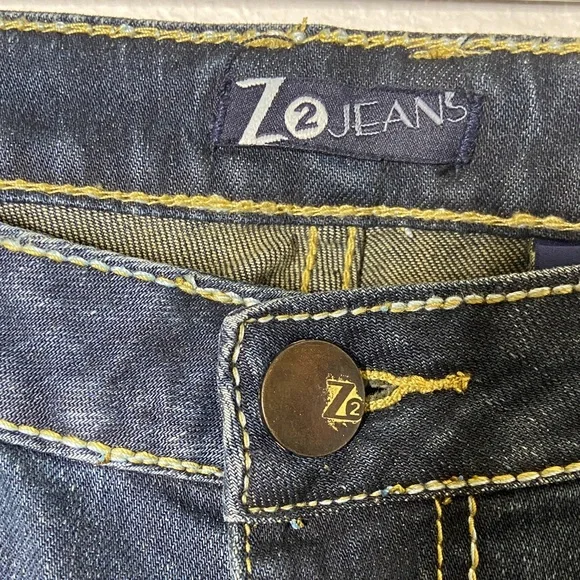 Z2 Jeans Women's Dark Blue Flare Jeans - Picture 2 of 6